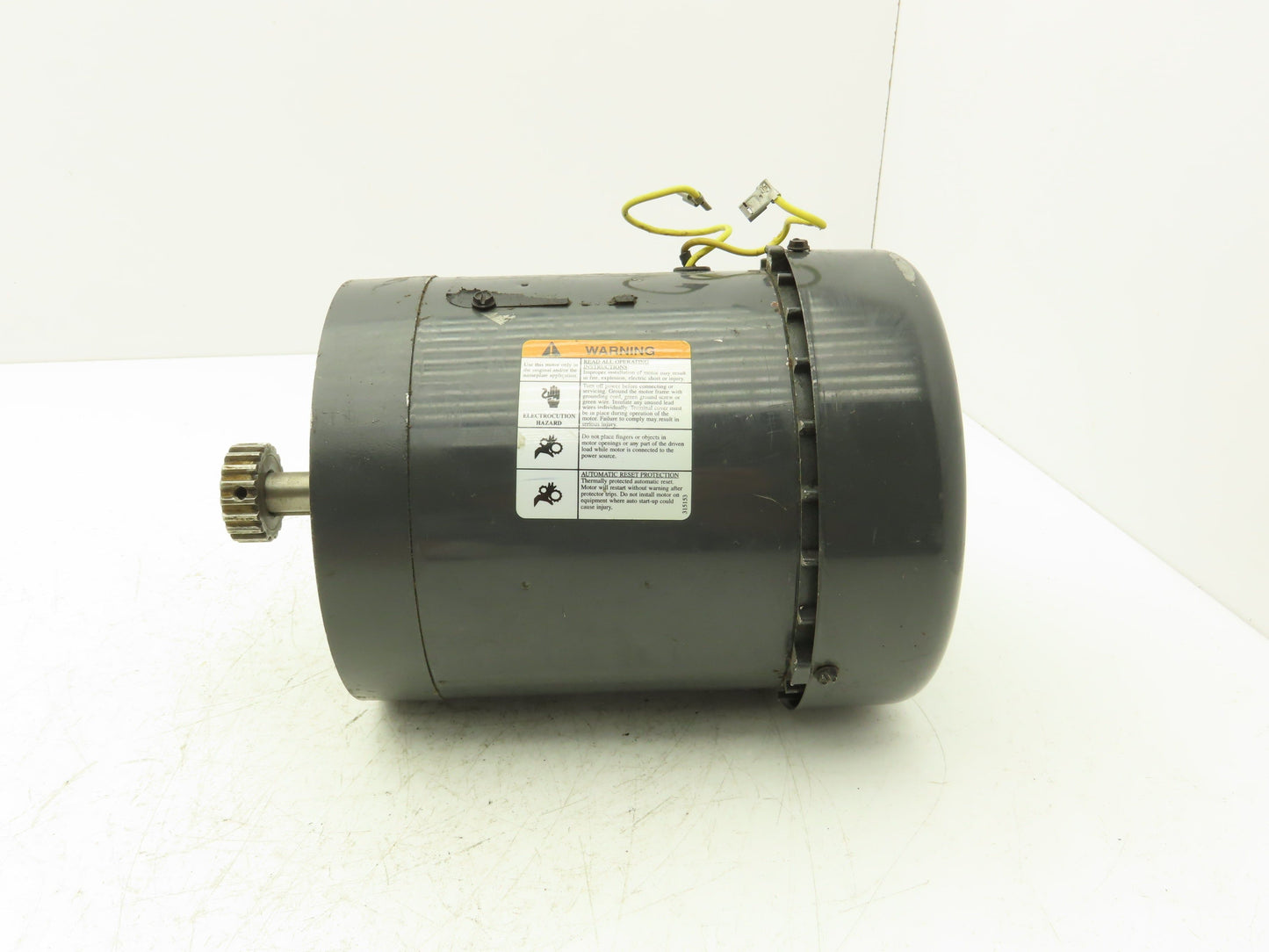 Dayton 5GD57 AC Motor 1/2Hp 1725 RPM 115/230V 1PH 56C *No Capacitor*