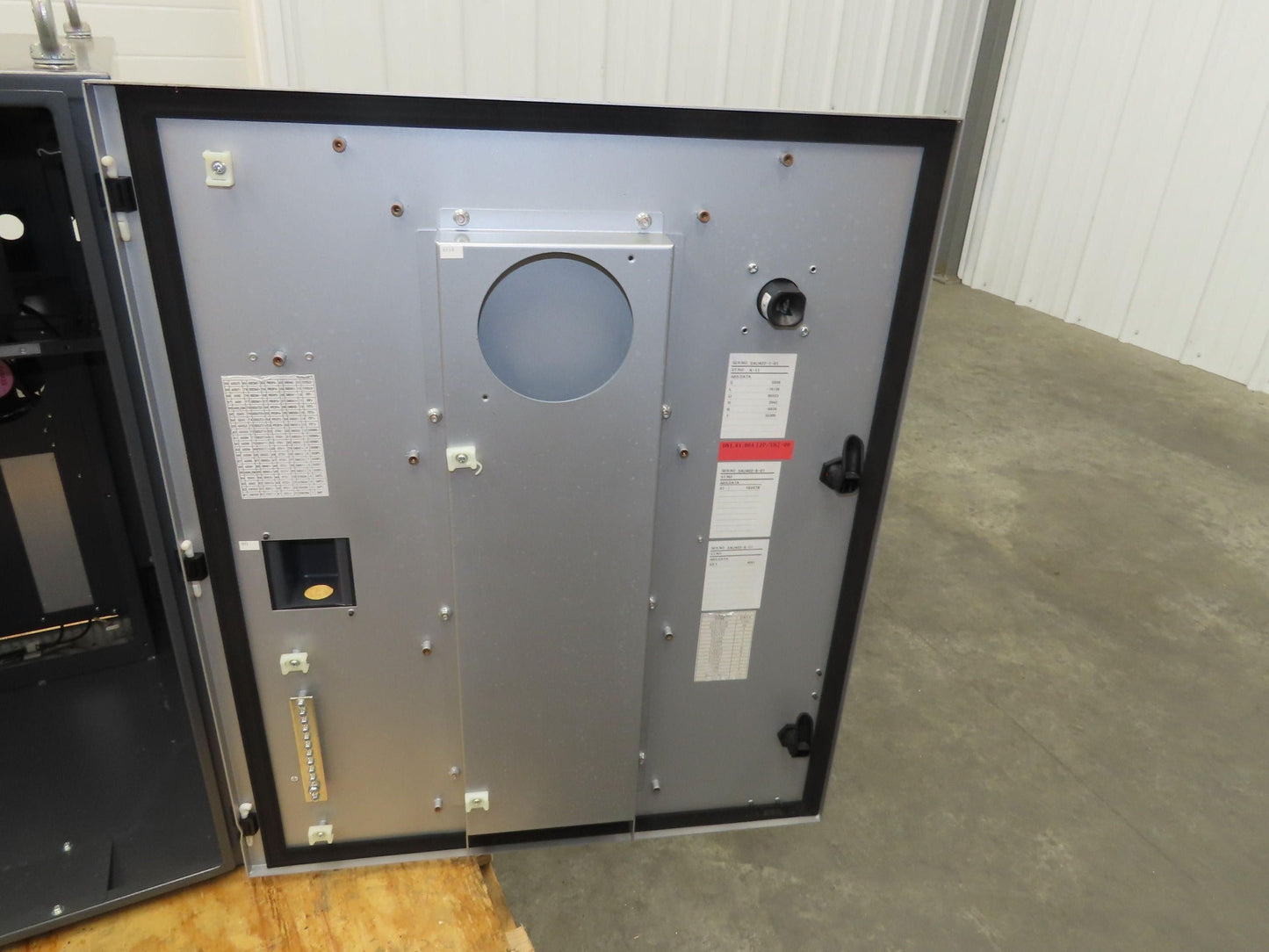 Motoman Weldcell Electrical Enclosure 28x24x20" Control Panel Disconnect
