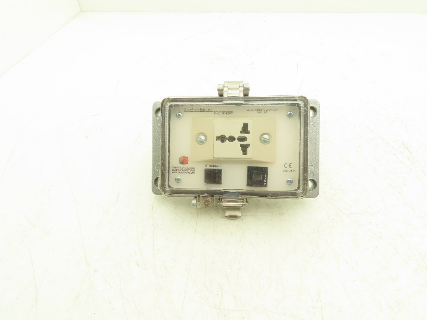 GracePort P-R2-M3RUV3 Multi-Configuration Outlet 250vAC 20A 1Ph Ethernet Breaker