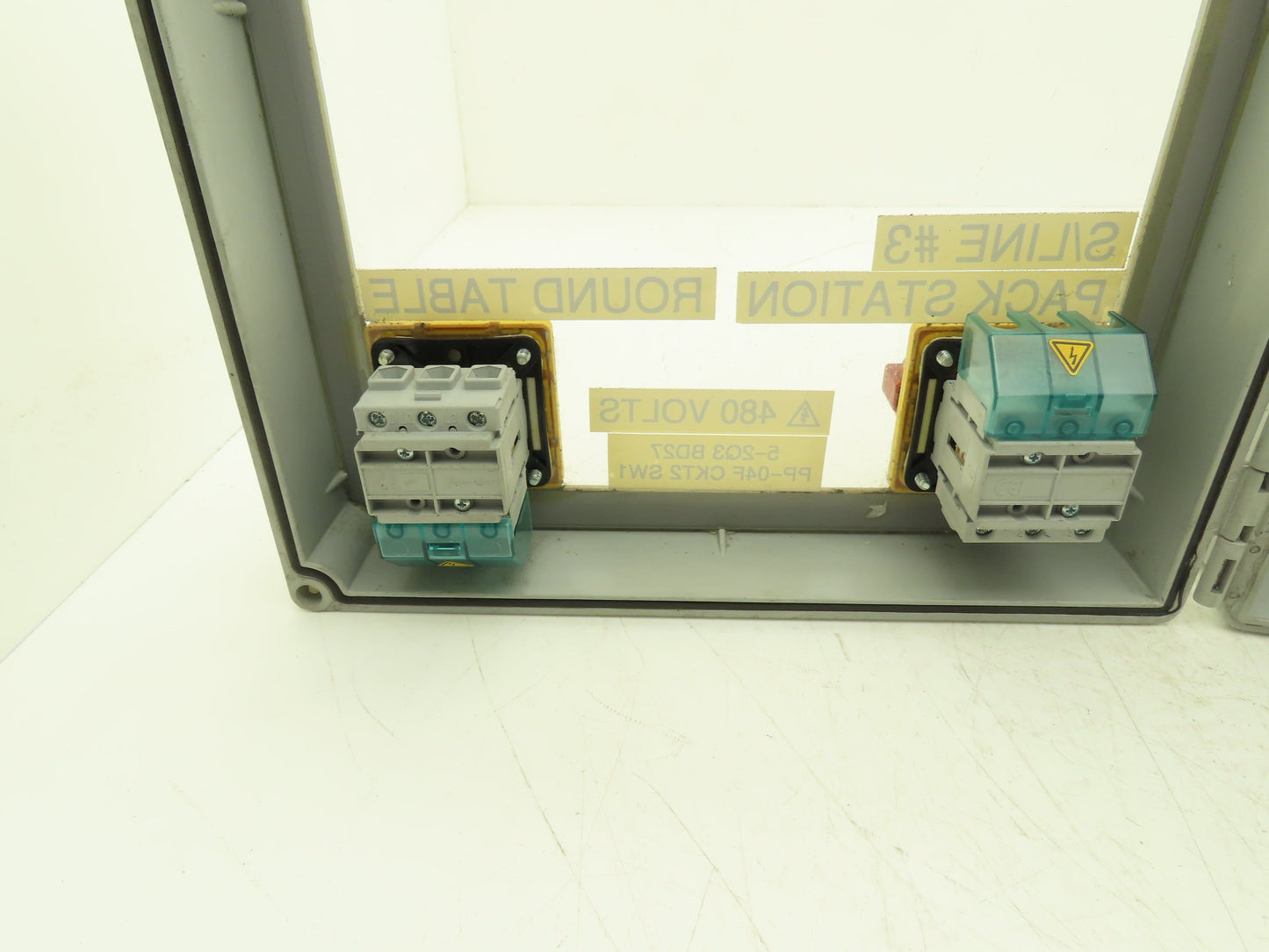 Hoffman A14128CHQRFGW Electrical Enclosure Junction Box 14x12x6" Disconnect