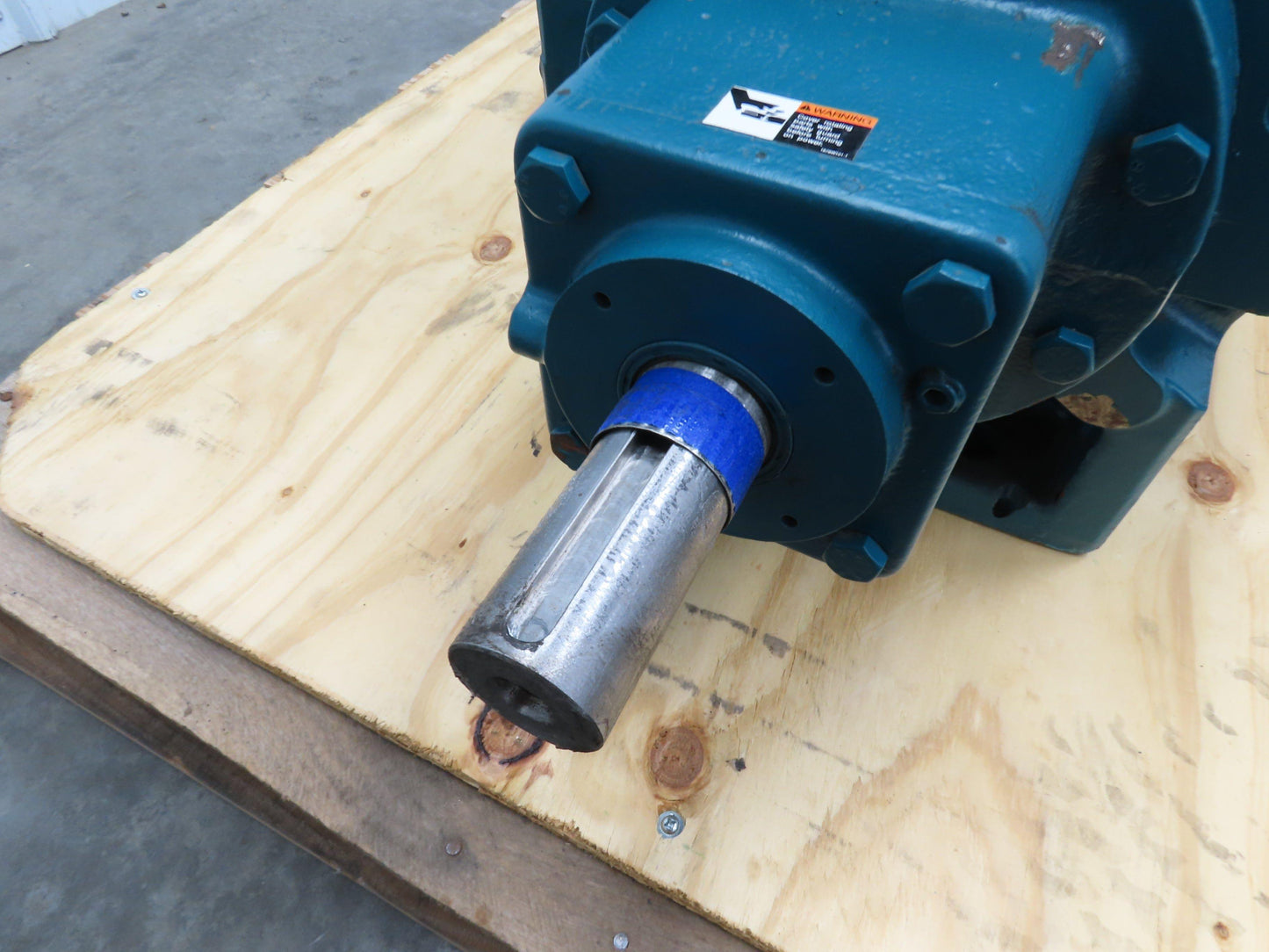 Hansen Transmission Gear Reducer 22.6:1 Gearbox 120Hp 77.3 RPM RLC33F-ANN-22.4