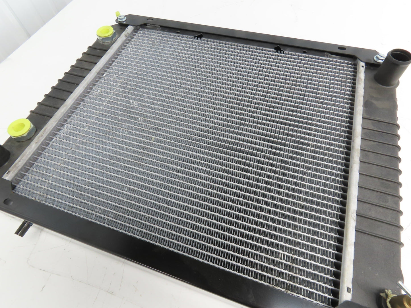 Modine 3089182 Square Wave Forklift Radiator Hyster 2060015 Yale 580039807