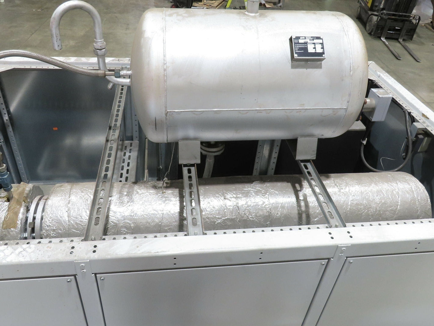 GWK Recirculating Water Cooled Chiller 40 Ton Cooling 25Hp 480V 2-Pump Unit