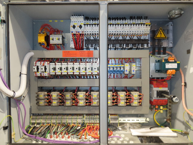 GWK Recirculating Water Cooled Chiller 40 Ton Cooling 25Hp 480V 2-Pump Unit