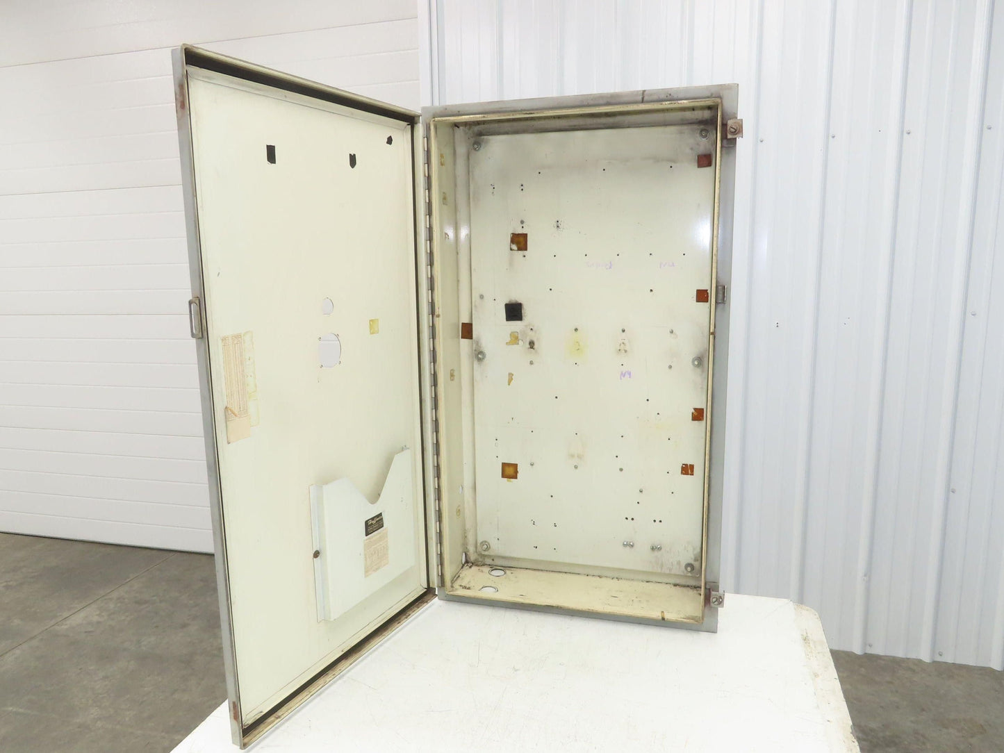 Hoffman Electrical Enclosure Junction Box 42x24x8" Backplate Sealed Door