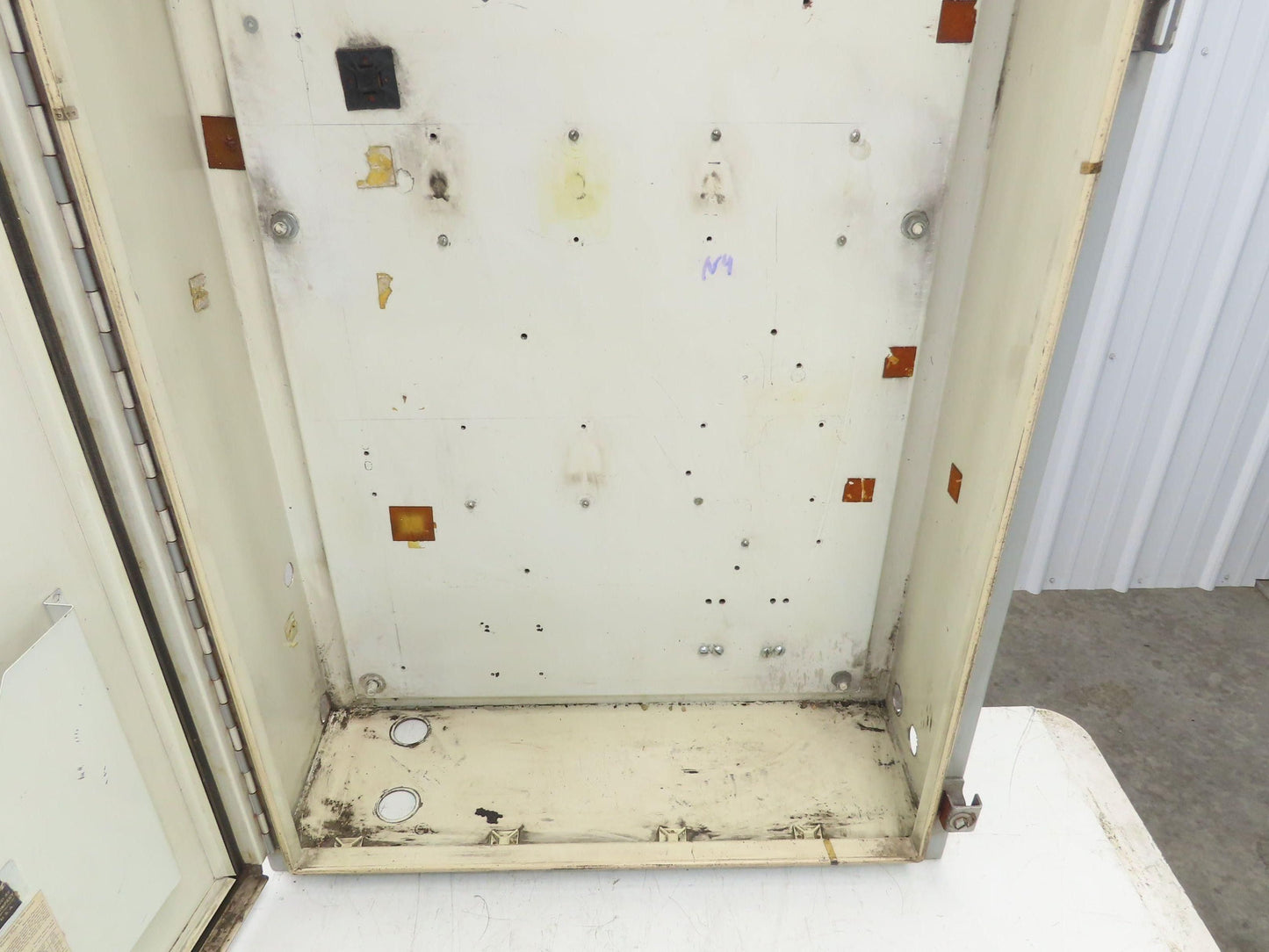 Hoffman Electrical Enclosure Junction Box 42x24x8" Backplate Sealed Door