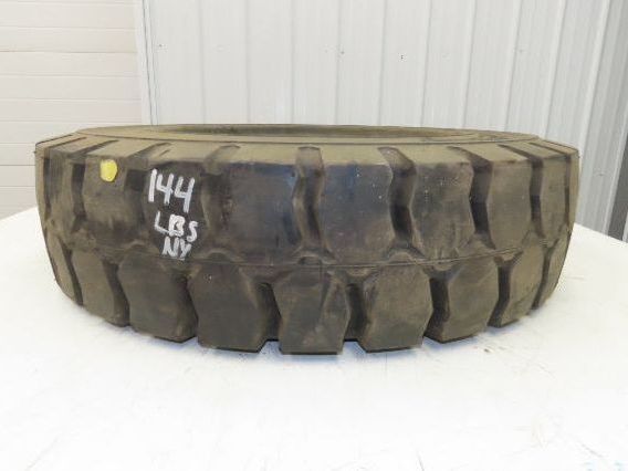 Mitco Duro-Soft SRB 29x7.5-15 Forklift Tire Resilient Solid Traction Black