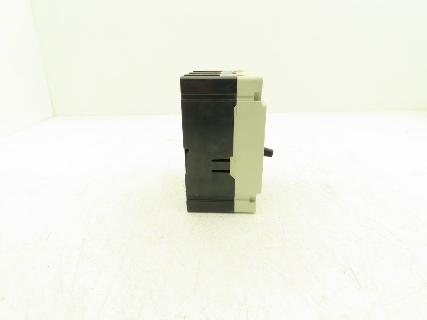 Westinghouse FDB3045 FDB 14k Circuit Breaker 45A 3 Pole 480V