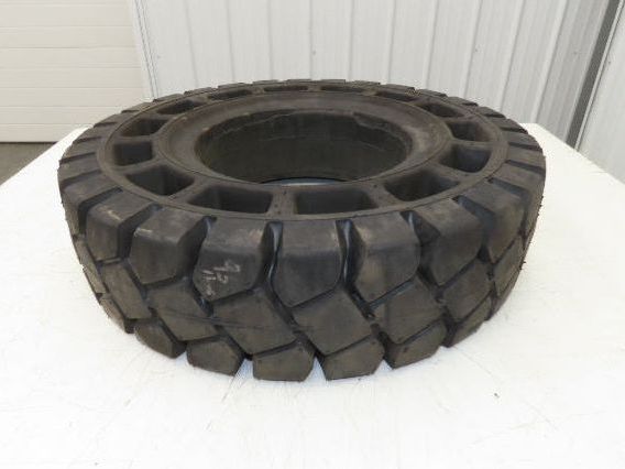 Rhino 7.00-12/5.00 Forklift Tire Resilient Solid Traction Black 25x7x12