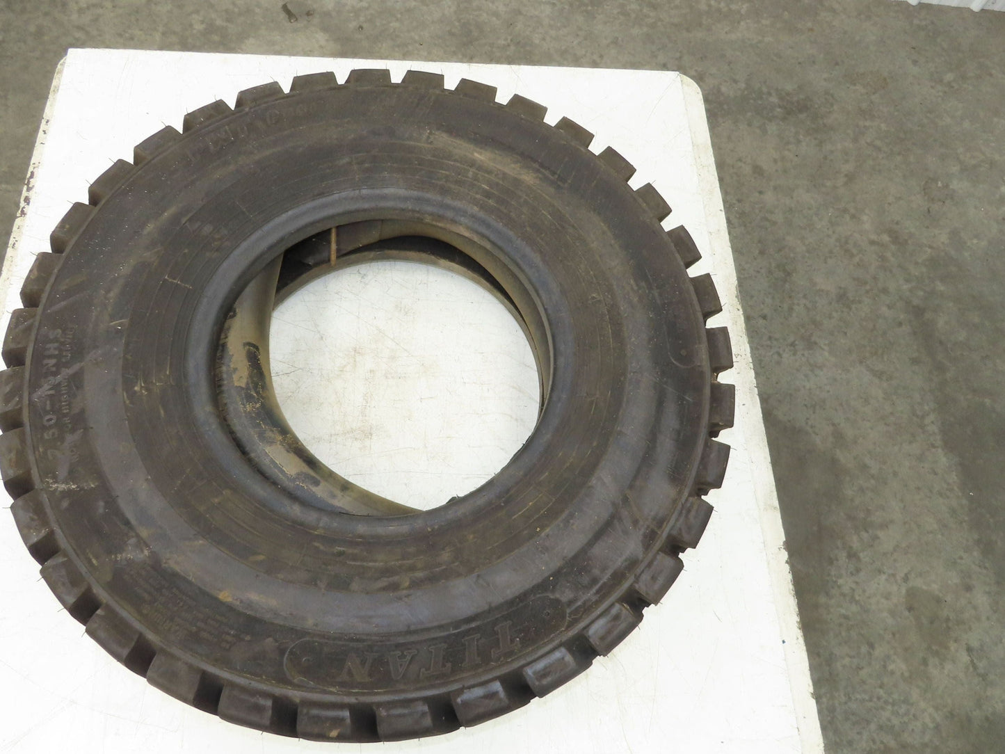 Titan 32x7.50-15 NHS Pneumatic Air Forklift Traction Tire Black w/Tube & Flap