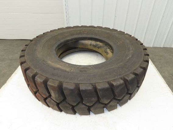 Titan 32x7.50-15 NHS Pneumatic Air Forklift Traction Tire Black w/Tube & Flap