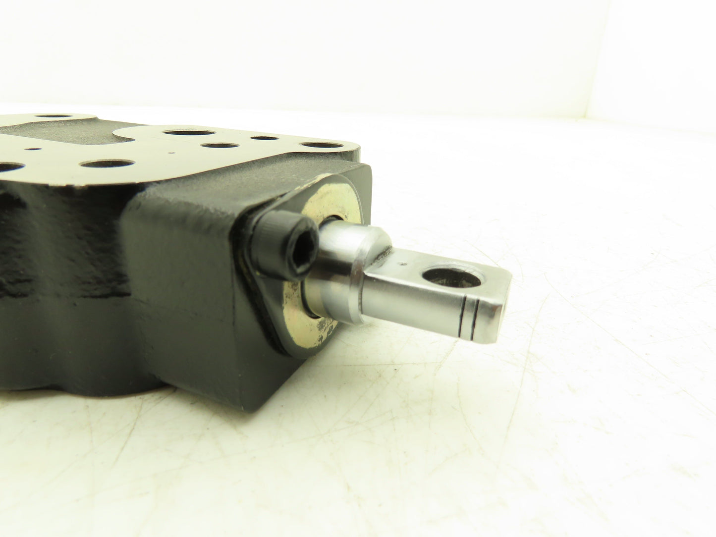 Doosan/Daewoo D503259 Valve GP Sandwich Section 2 Position Manual Spring Return