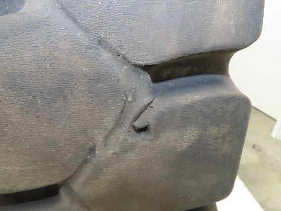 Bergougnan 28x7.00-15 Dual Forklift Tire Solid Traction Black 6-Lug Rim