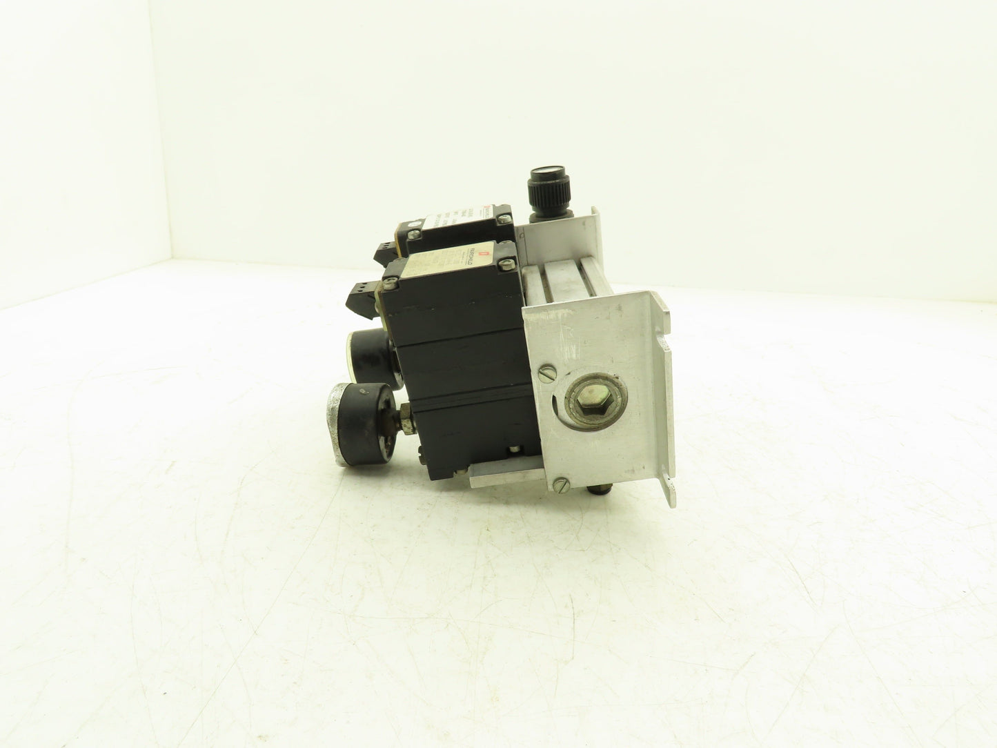 Fairchild TT6000-402 Electro-Pneumatic Transducer 120psi In 4-20mA Out 3-15psi