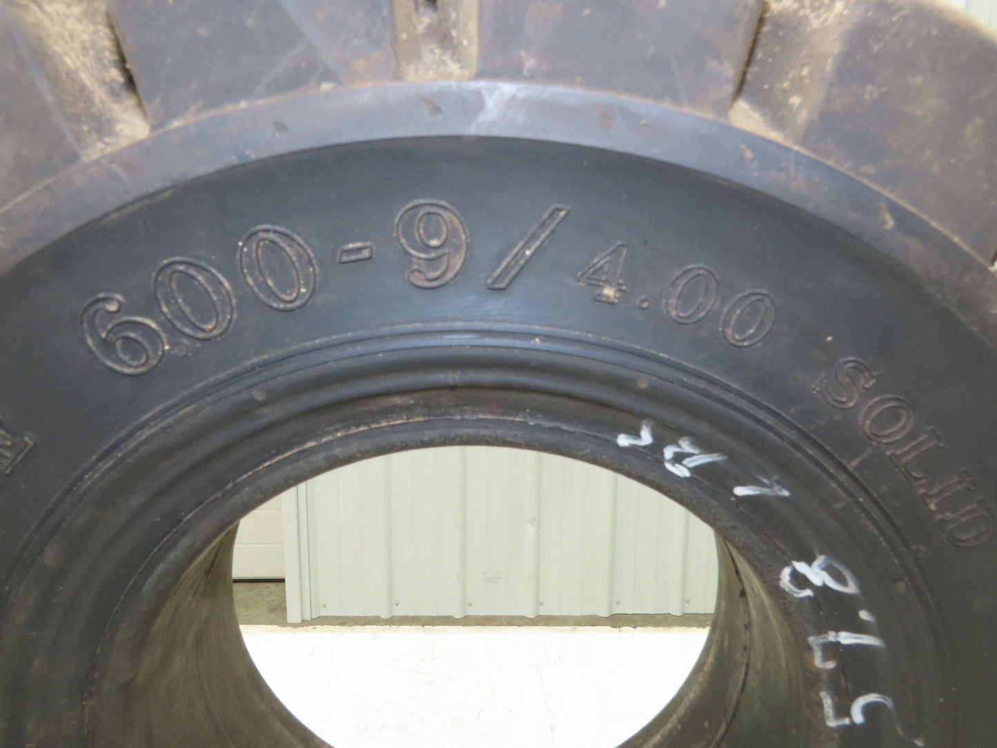 Tong Yong 20x6.00-9/4.00 Forklift Tire Resilient Solid Traction Black 20x6x9"