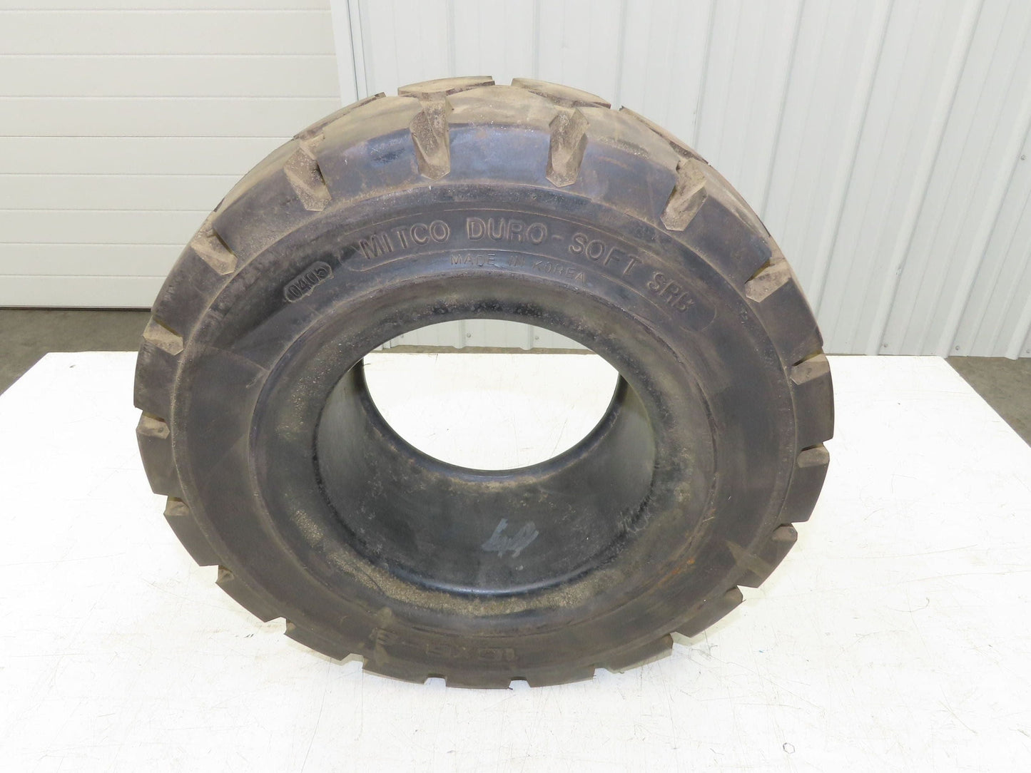 Mitco Duro-Soft SRB 16x6-8 Forklift Tire Resilient Solid Traction Black
