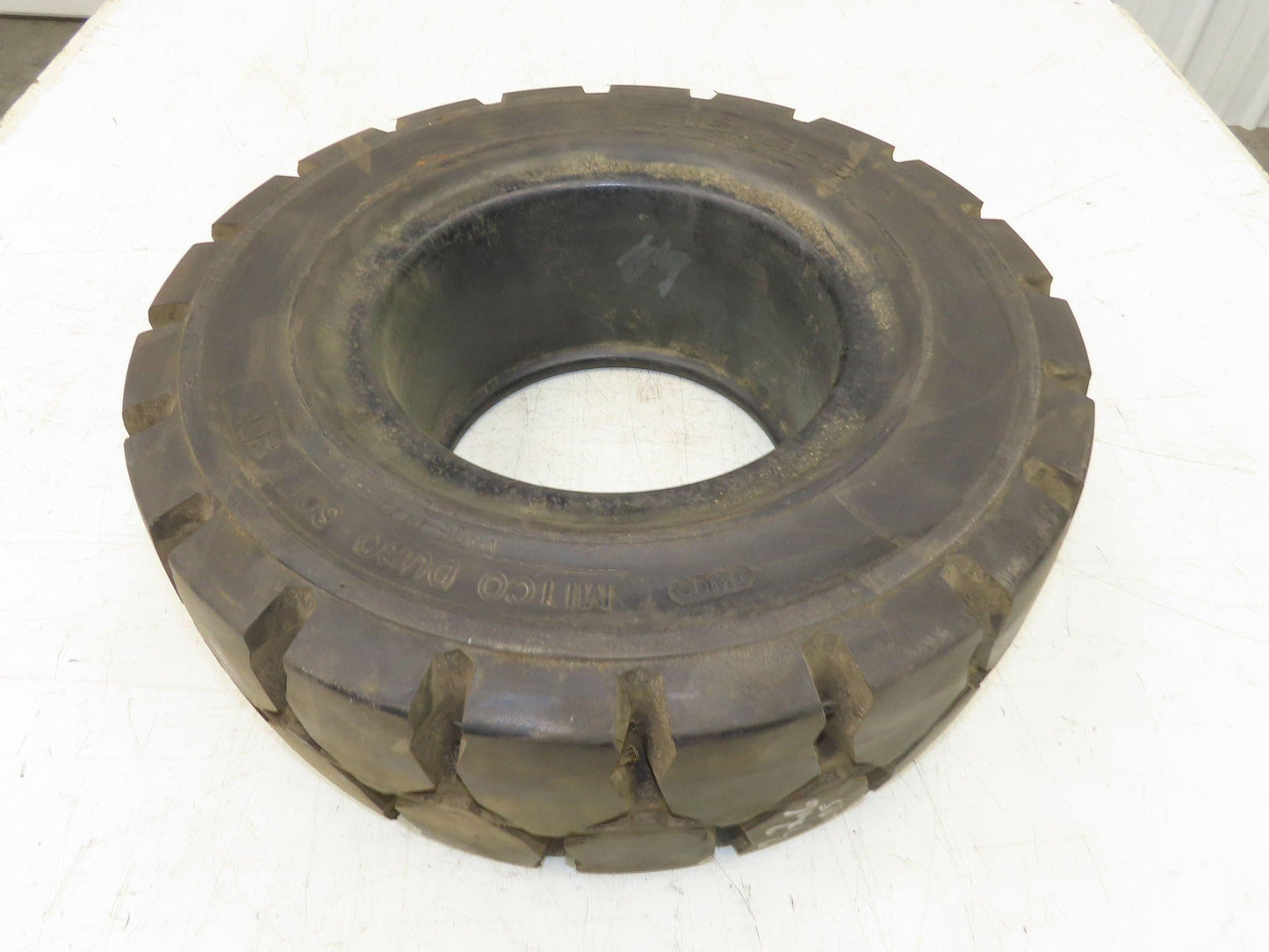 Mitco Duro-Soft SRB 16x6-8 Forklift Tire Resilient Solid Traction Black