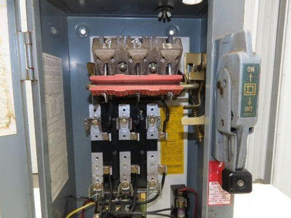 Square D 8538SBG13 Combination Motor Starter Size 0 NEMA 5Hp 600V 30A Fused