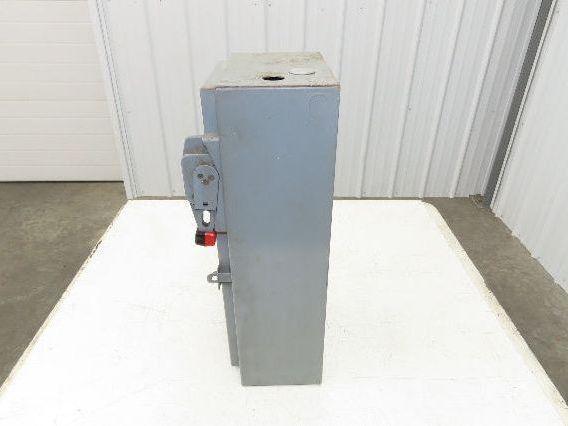 Square D 8538SBG13 Combination Motor Starter Size 0 NEMA 5Hp 600V 30A Fused