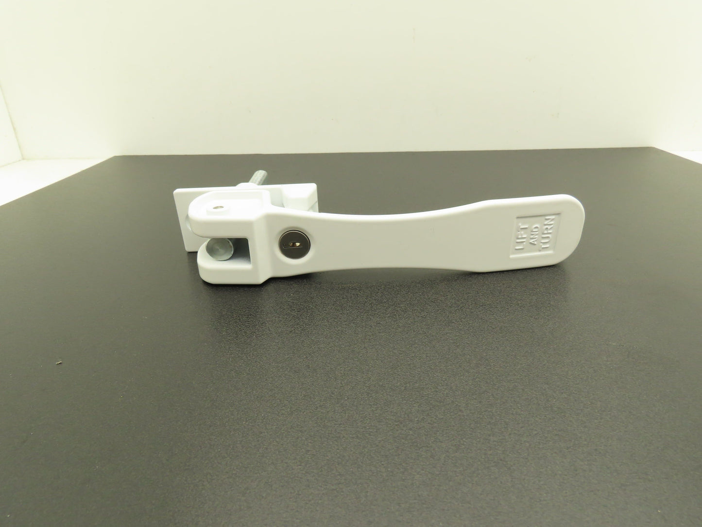 Southco 62-99-1067-02-LS03 Lift & Turn Locking RV Marine Latch 8" Handle White