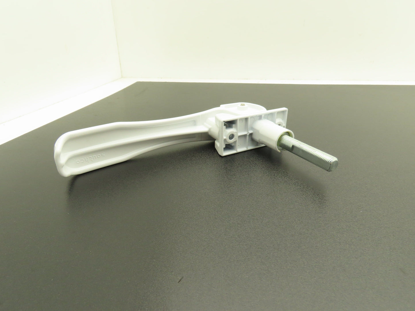 Southco 62-99-1067-02-LS04 Lift & Turn Locking RV Marine Latch 8" Handle White