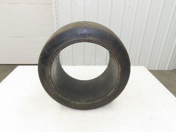 Solideal 18x9x12-1/8 Press-On Forklift Tire Solid Smooth Black