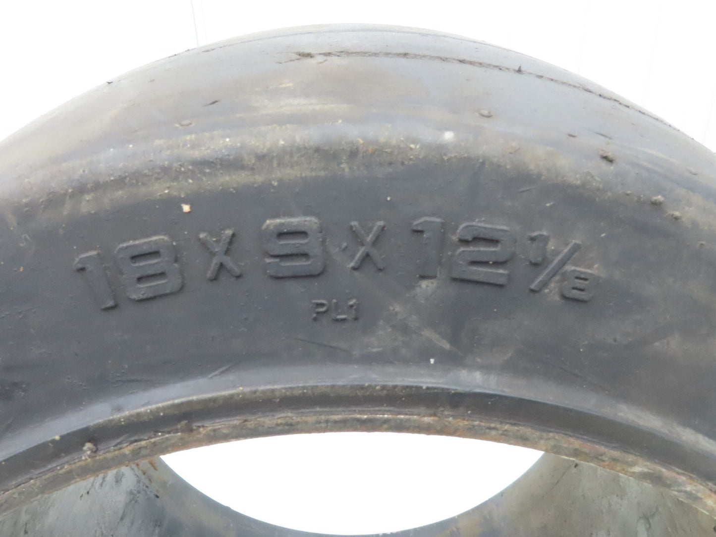 Clark 18x9x12-1/8 Press-On Forklift Tire Solid Smooth Black