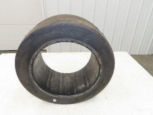 Total Source 16x7x10-1/2 Press-On Forklift Tire Solid Smooth Black