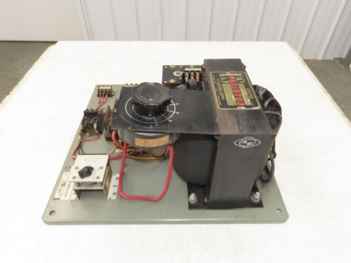 US Varidyne XR3-902410-D841 Exciter 22/440/550v 8/4/3amp 1Ph 1250 Frame 40vDC