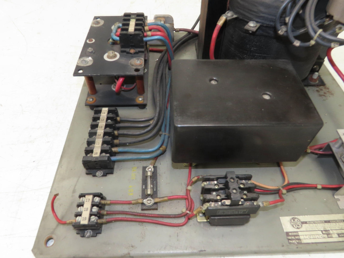 US Varidyne XR3-902411-D841 Exciter 22/440/550v 8/4/3amp 1Ph 1250 Frame 40vDC