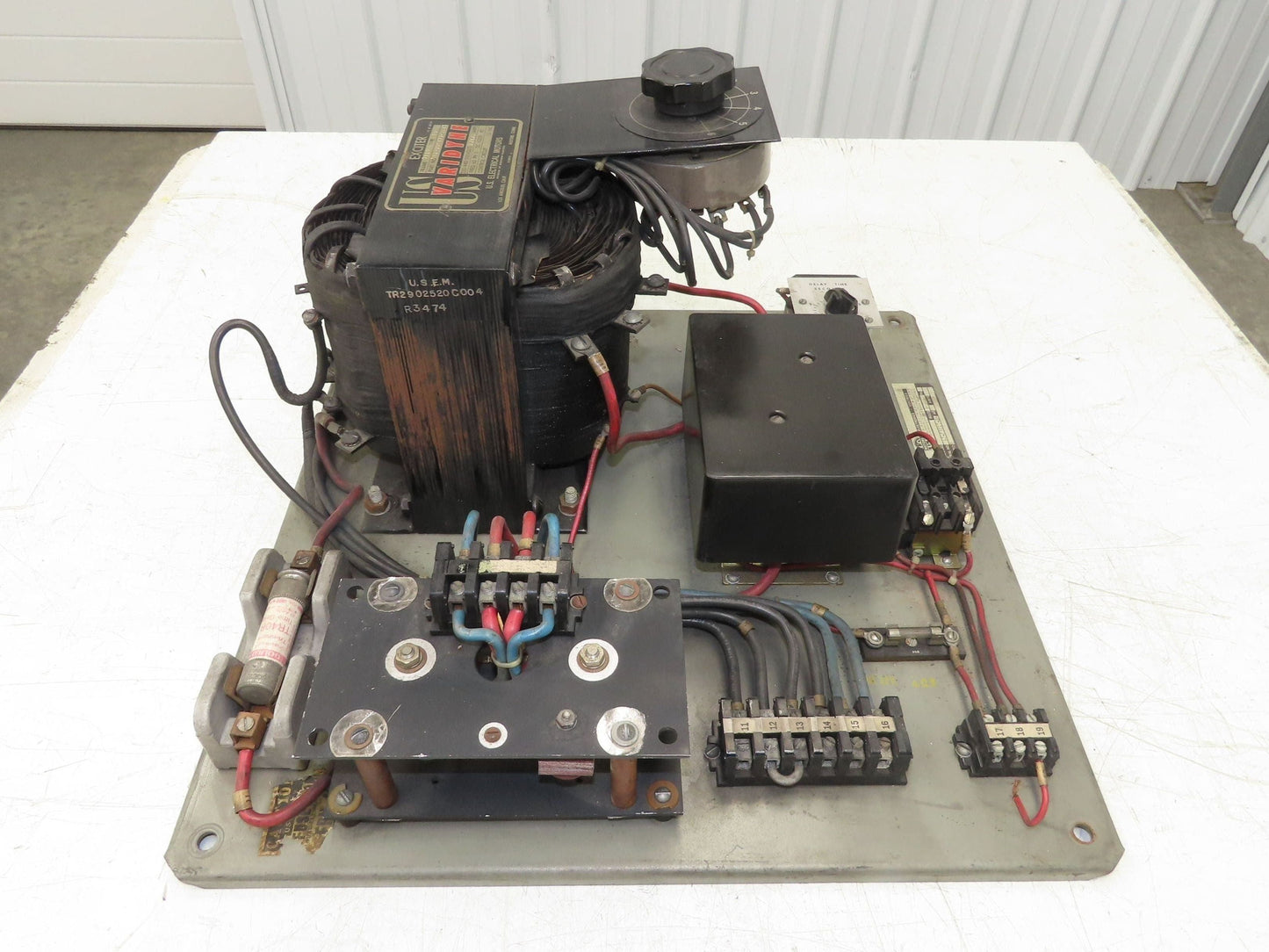 US Varidyne XR3-902411-D841 Exciter 22/440/550v 8/4/3amp 1Ph 1250 Frame 40vDC