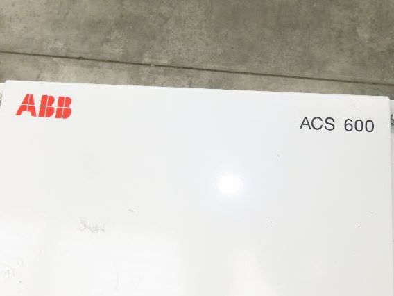 ABB ACS60402106 ACS 600 Variable AC Drive Inverter VFD 200Hp 525-600V 3PH