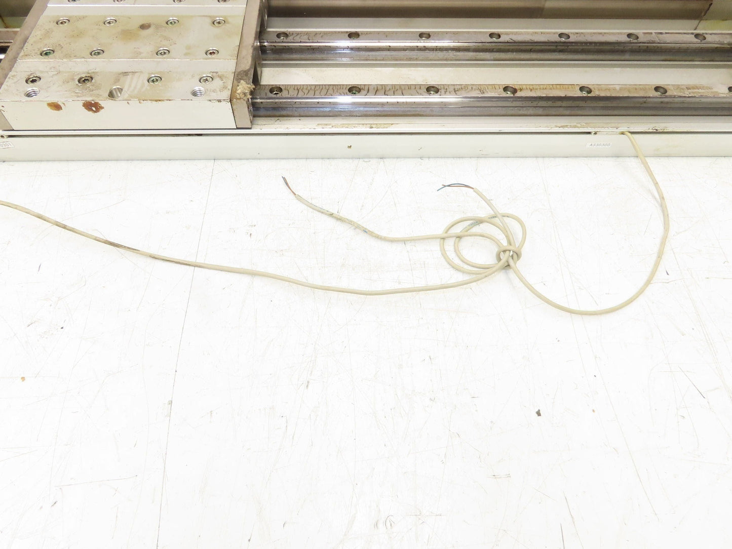 SMC MY2HT40G-450 Pneumatic Rodless Air Cylinder Guide 40mm Bore 450mm Stroke