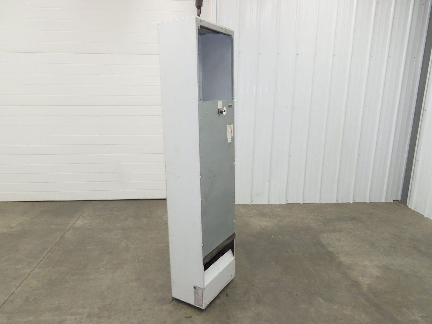 Rittal SK3216.480 Electrical Enclosure Air Water Heat Exchanger 7kw 480V