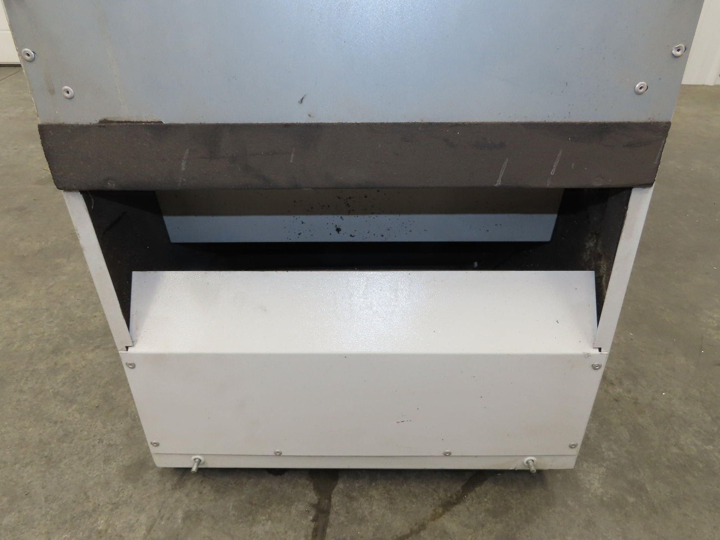 Rittal SK3216.480 Electrical Enclosure Air Water Heat Exchanger 7kw 480V