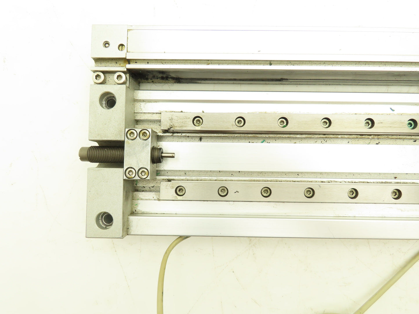 SMC MY2HT16G-200 Pneumatic Rodless Air Cylinder Guide 16mm Bore 200mm Stroke