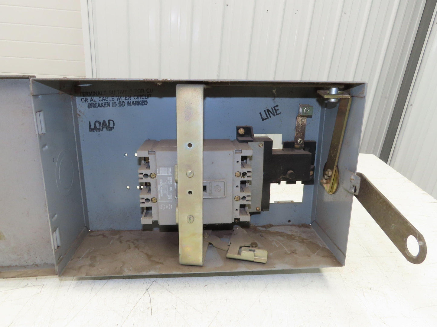 Westinghouse Busway Disconnect Switch Bus Plug 25A 600VAC 3PH 3W