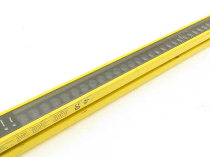 Contrinex YBB-30R4-0900-G012 Safety Light Curtain Receiver 924mm *Cracked Glass