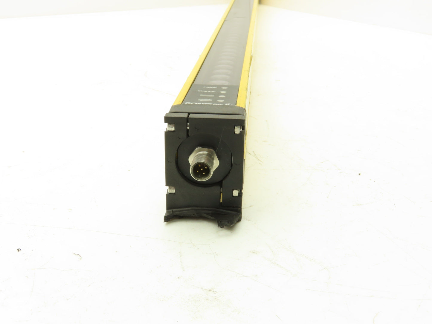 Contrinex YBB-30R4-0900-G012 Safety Light Curtain Receiver 924mm *Cracked Glass