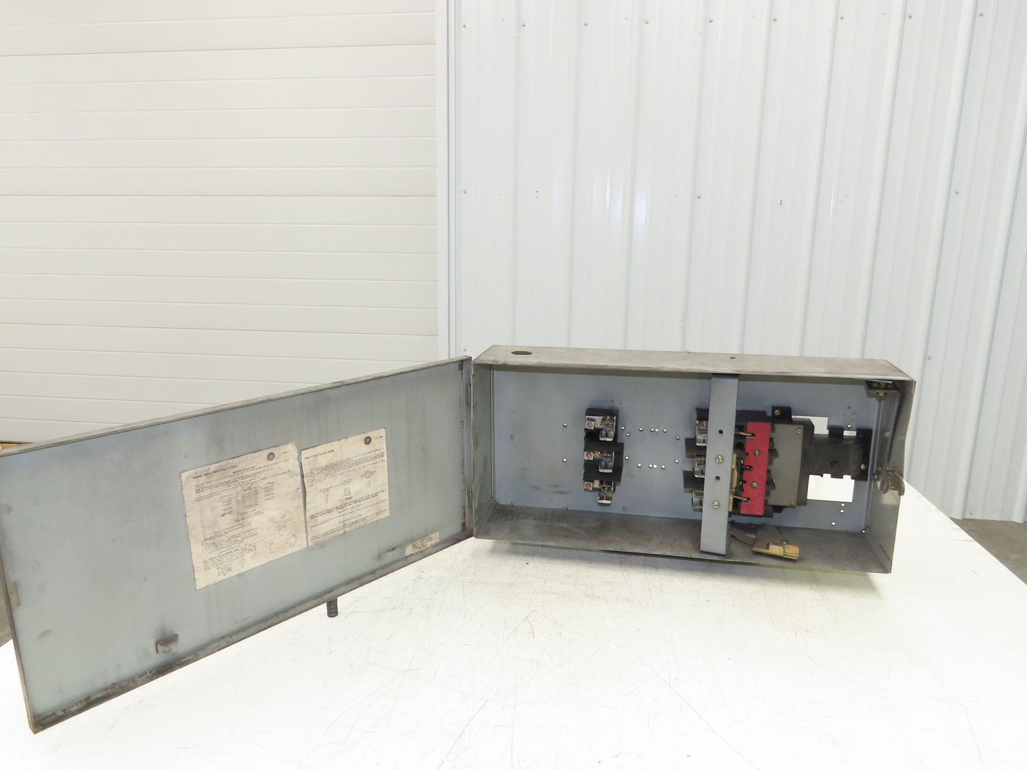 Westinghouse Fusible Busway Disconnect Switch Bus Plug 60A 600VAC 3PH 3W