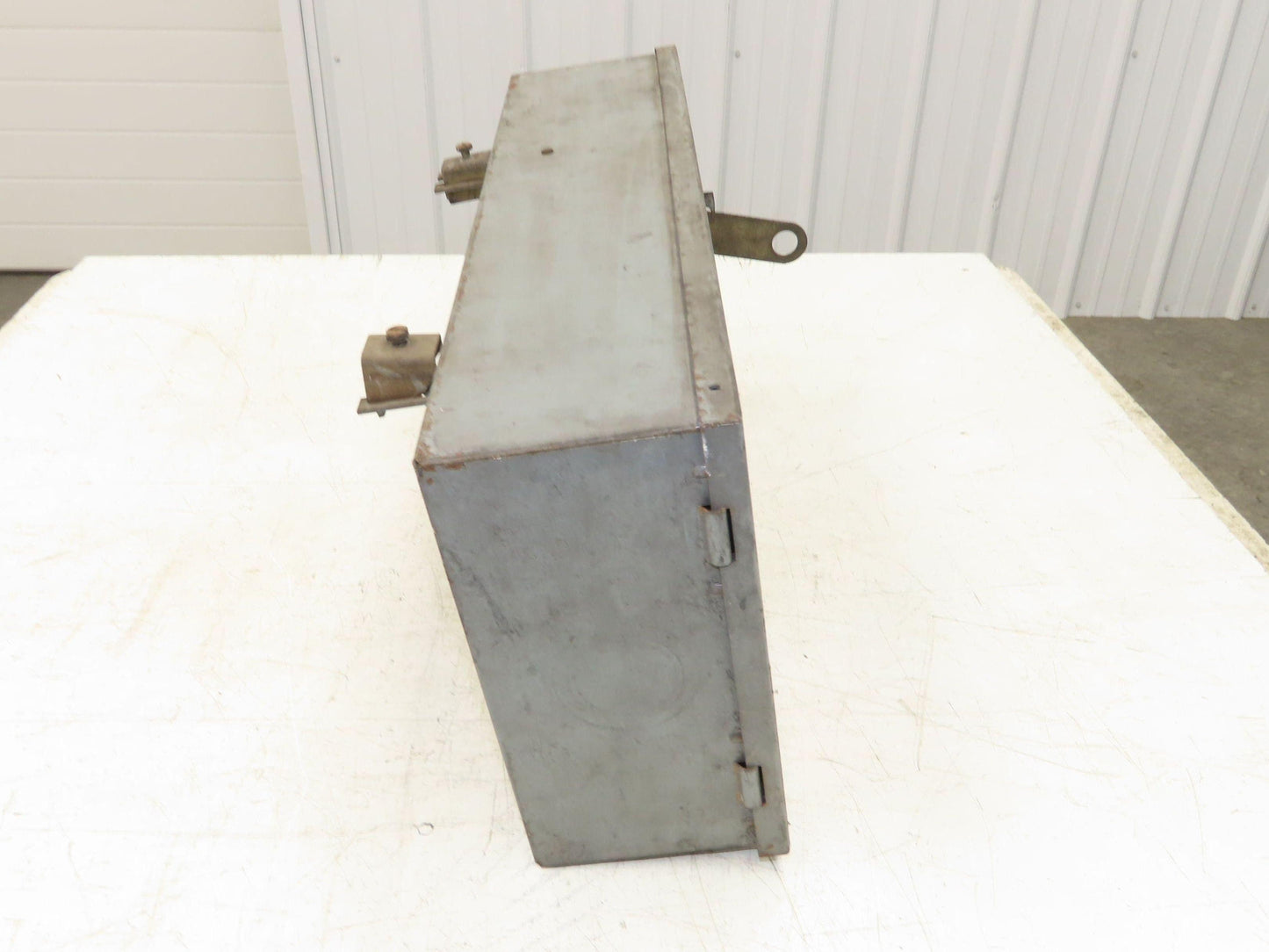 Westinghouse Fusible Busway Disconnect Switch Bus Plug 100A 600VAC 3PH 3W