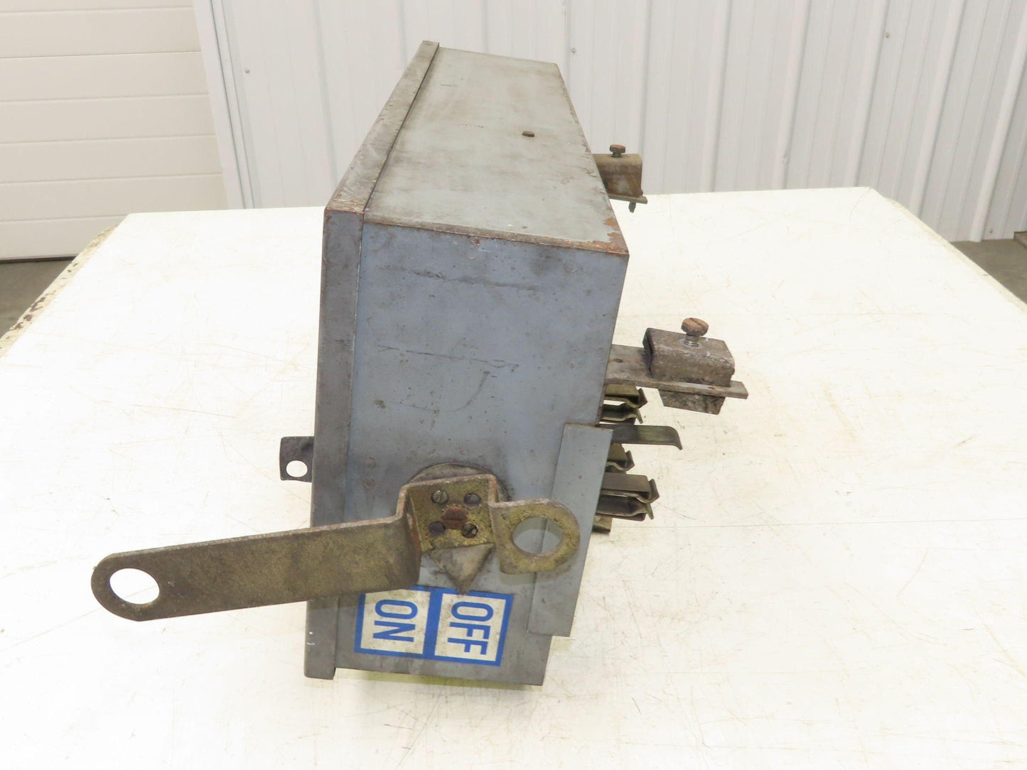 Westinghouse Fusible Busway Disconnect Switch Bus Plug 100A 600VAC 3PH 3W