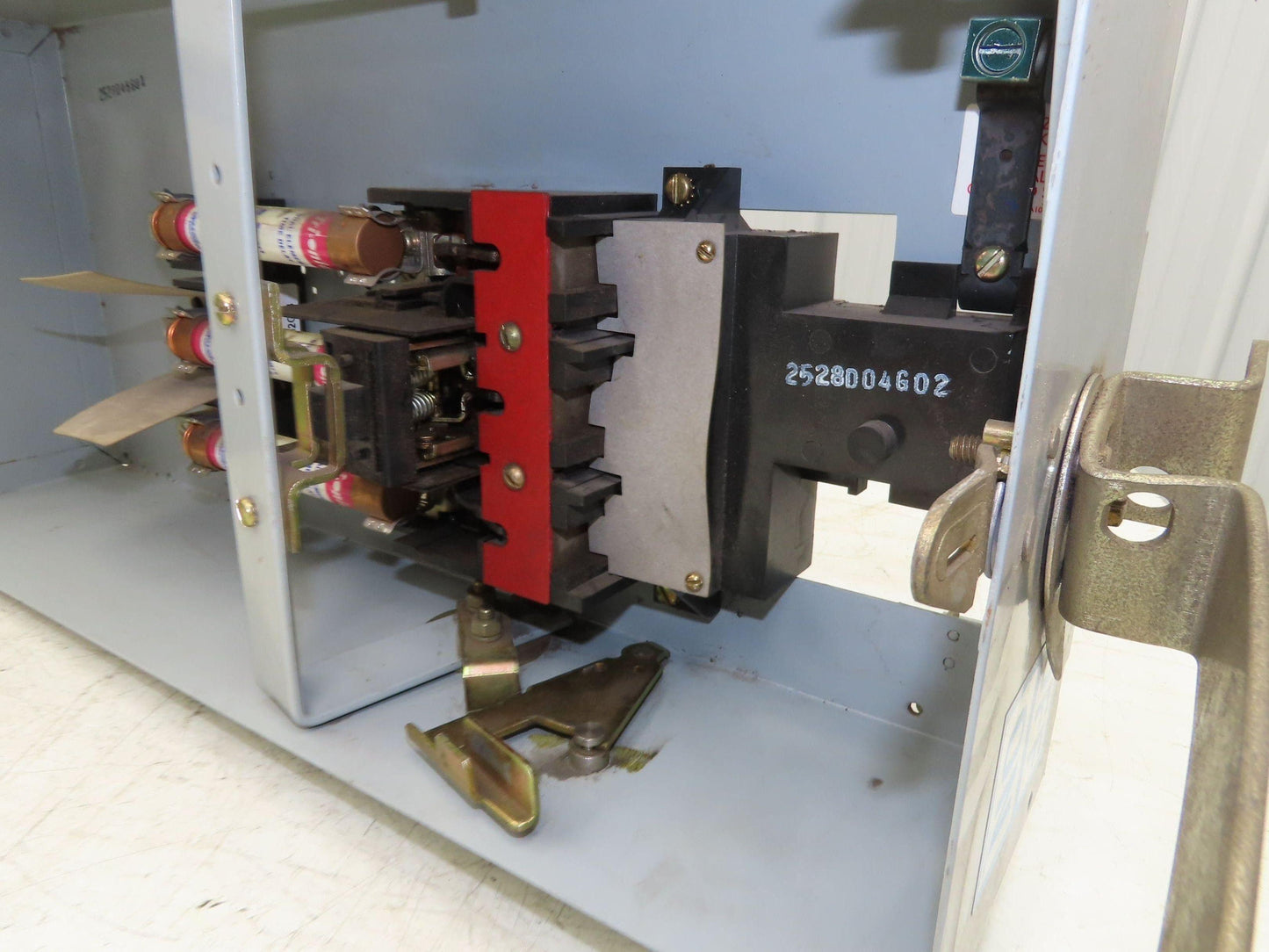 Cutler-Hammer ITAP-361 Fusible Busway Disconnect Switch Bus Plug 30A 600V 3PH 3W