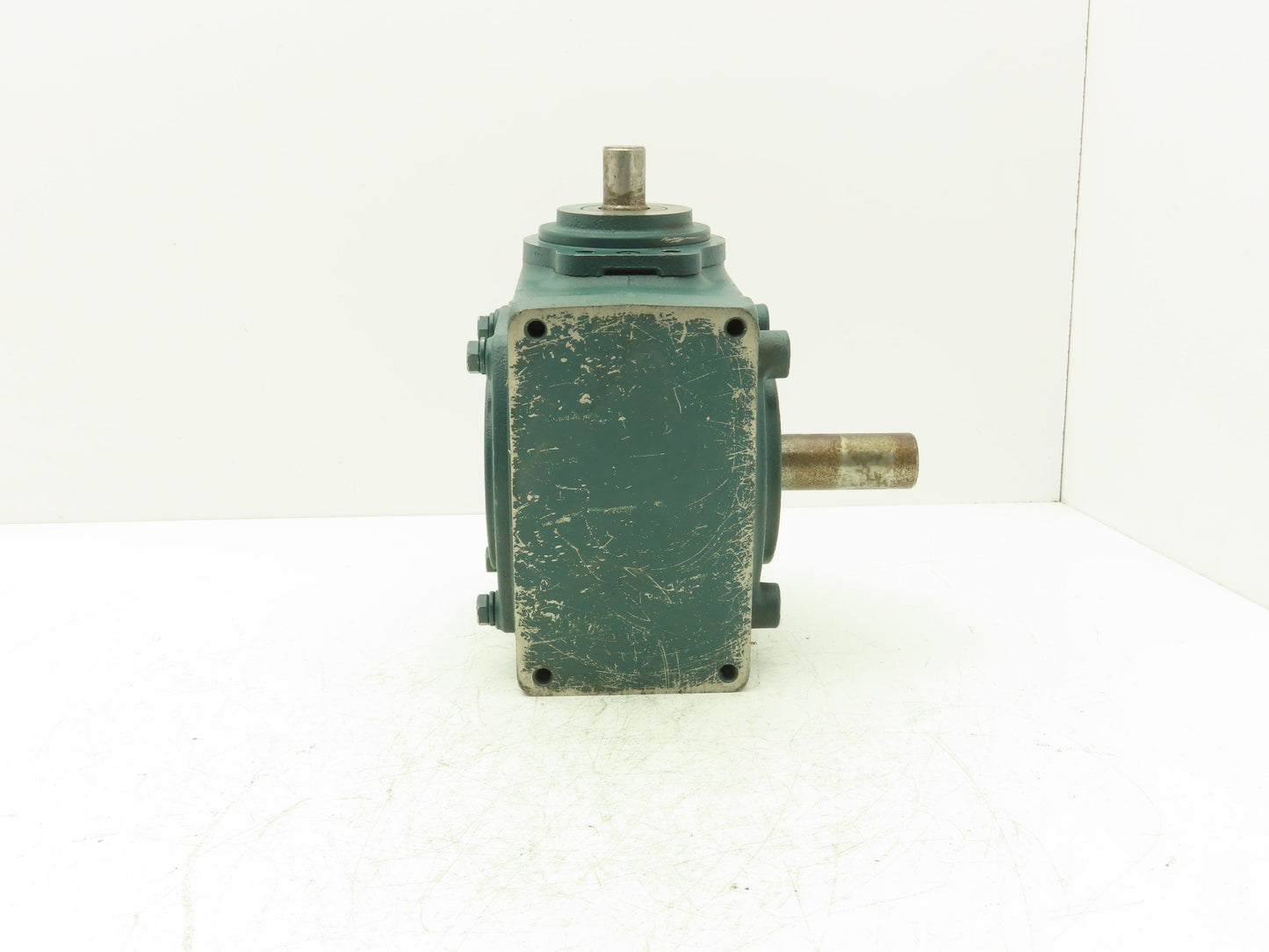 Dodge Tigear-2 26S30R Gearbox 30:1 Reducer 58rpm 2Hp 140TC RH Output 1705 in-lb