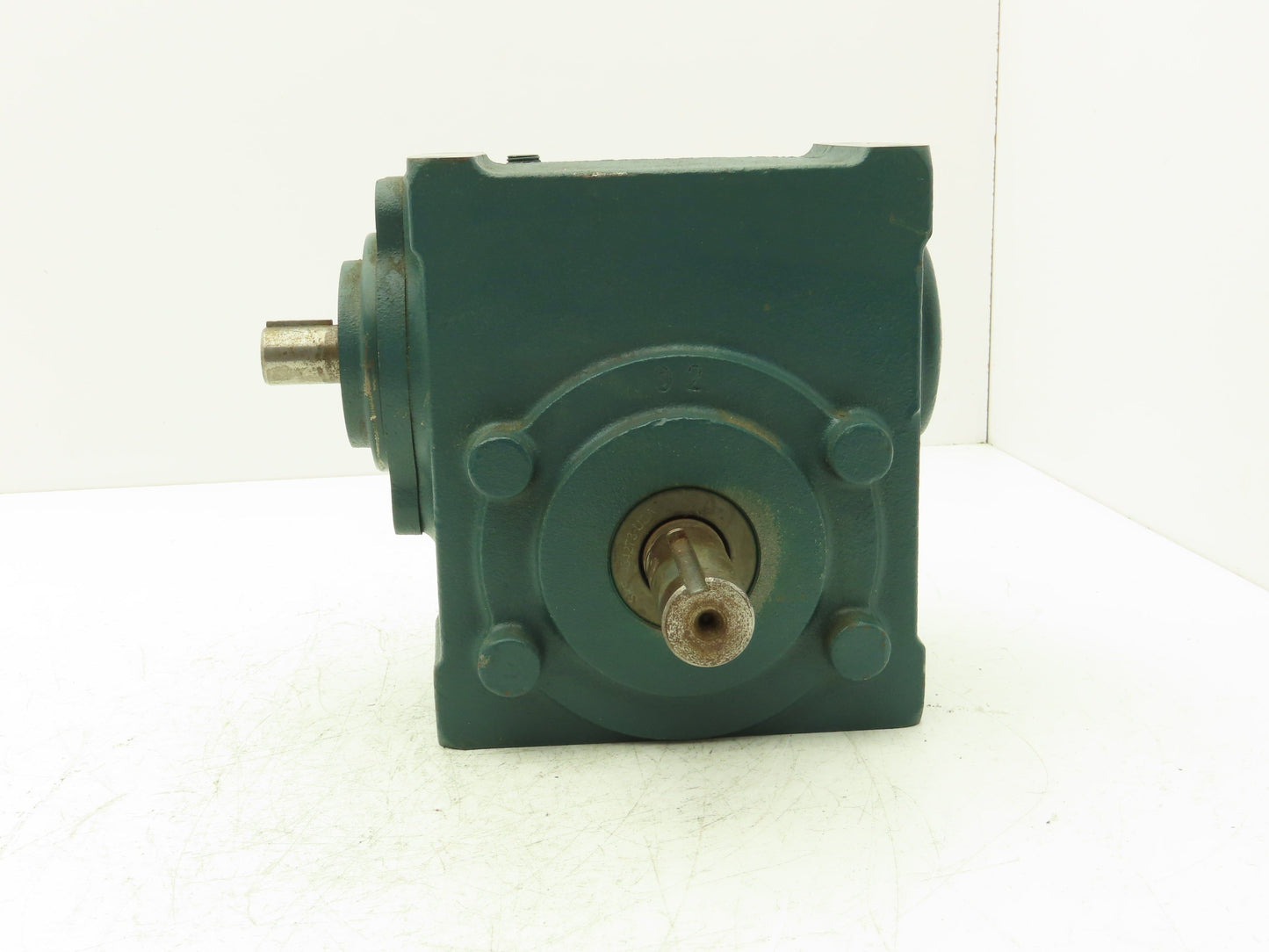 Dodge Tigear-2 26S30R Gearbox 30:1 Reducer 58rpm 2Hp 140TC RH Output 1705 in-lb