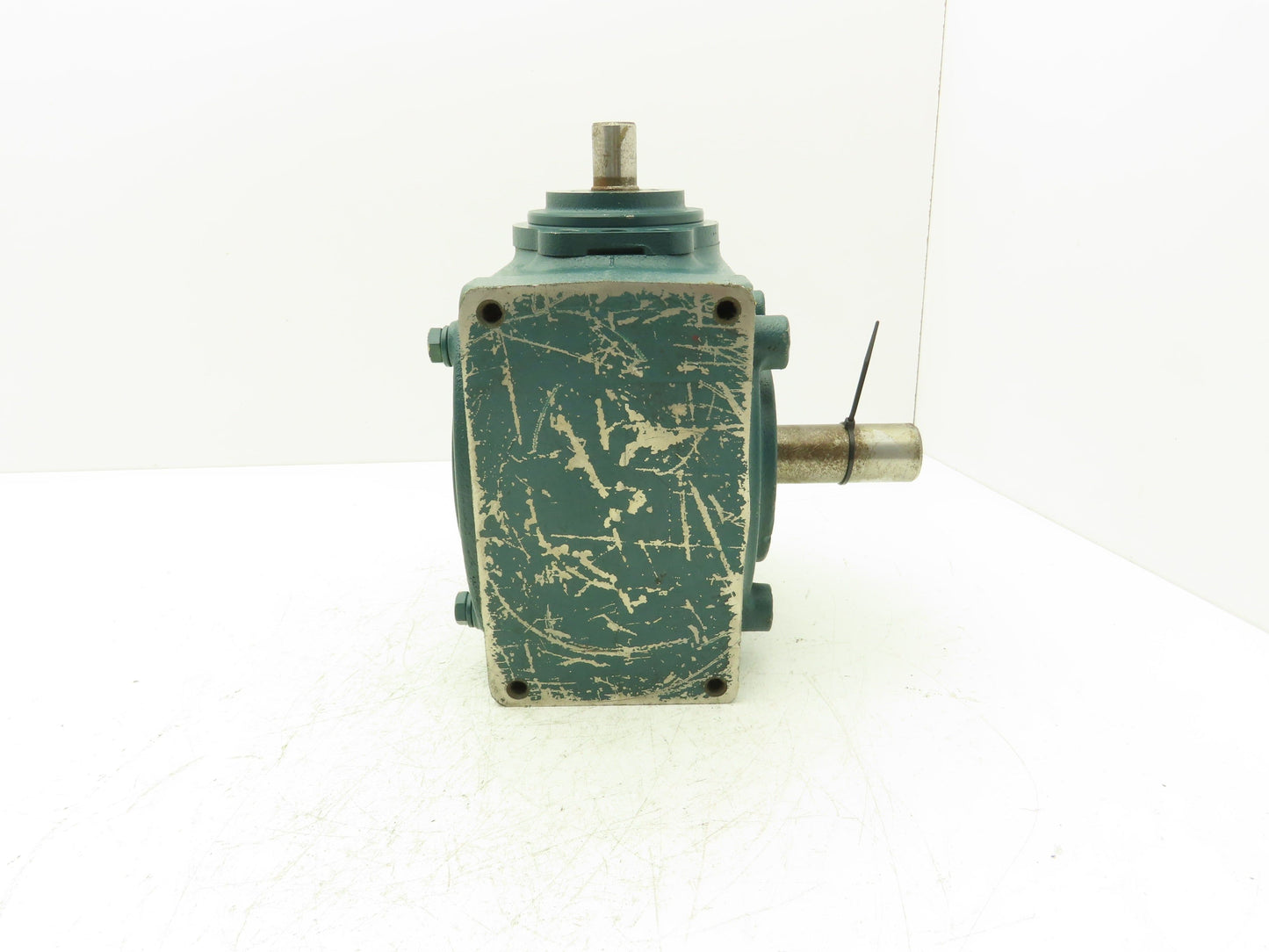 Dodge Tigear-2 26S30R Gearbox 30:1 Reducer 58rpm 2Hp 140TC RH Output 1705 in-lb