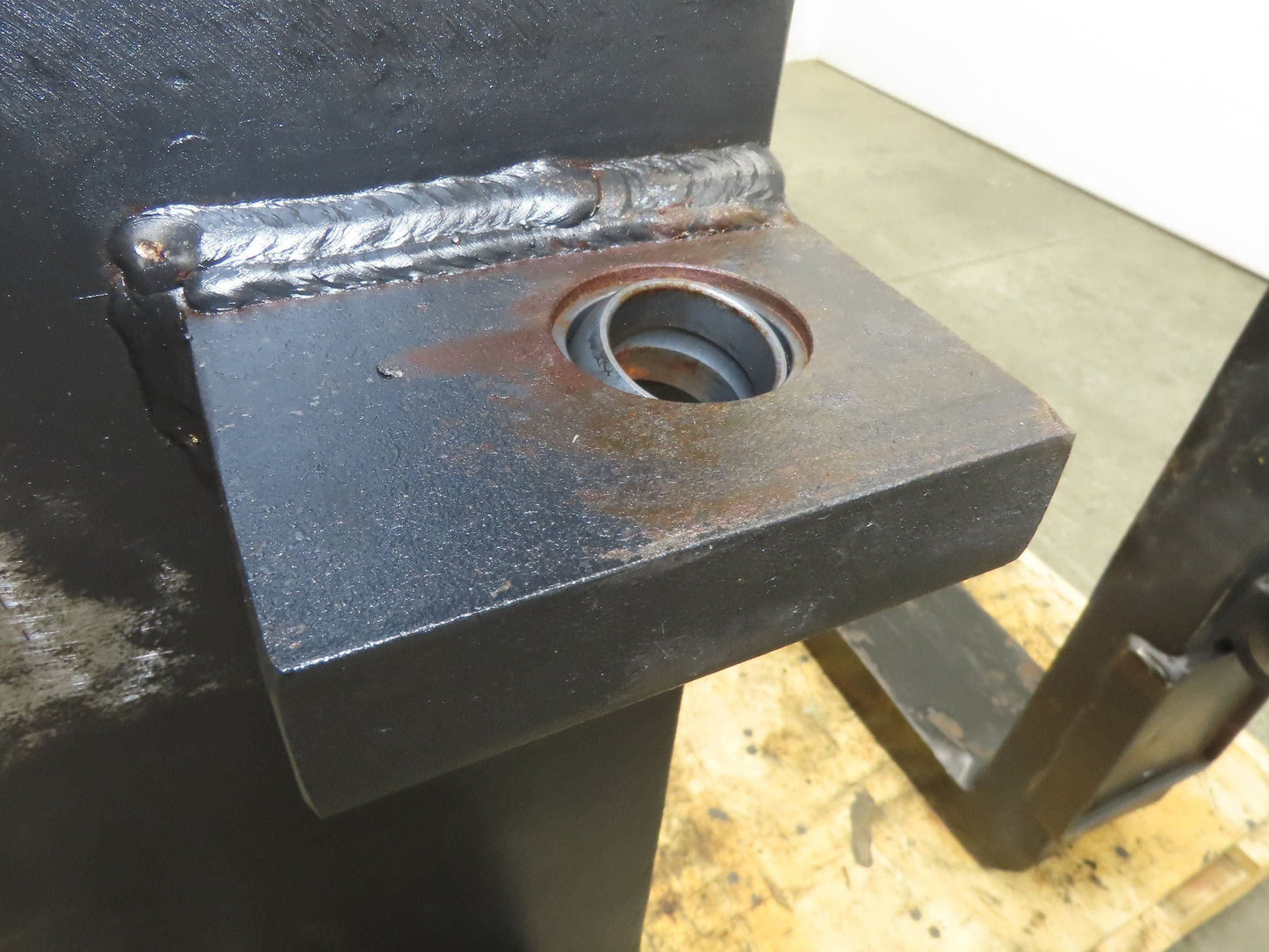 7x48" Shaft Mount Steel Forklift Fork Tines 20.5" Carriage 1-Pair 17,500 lb