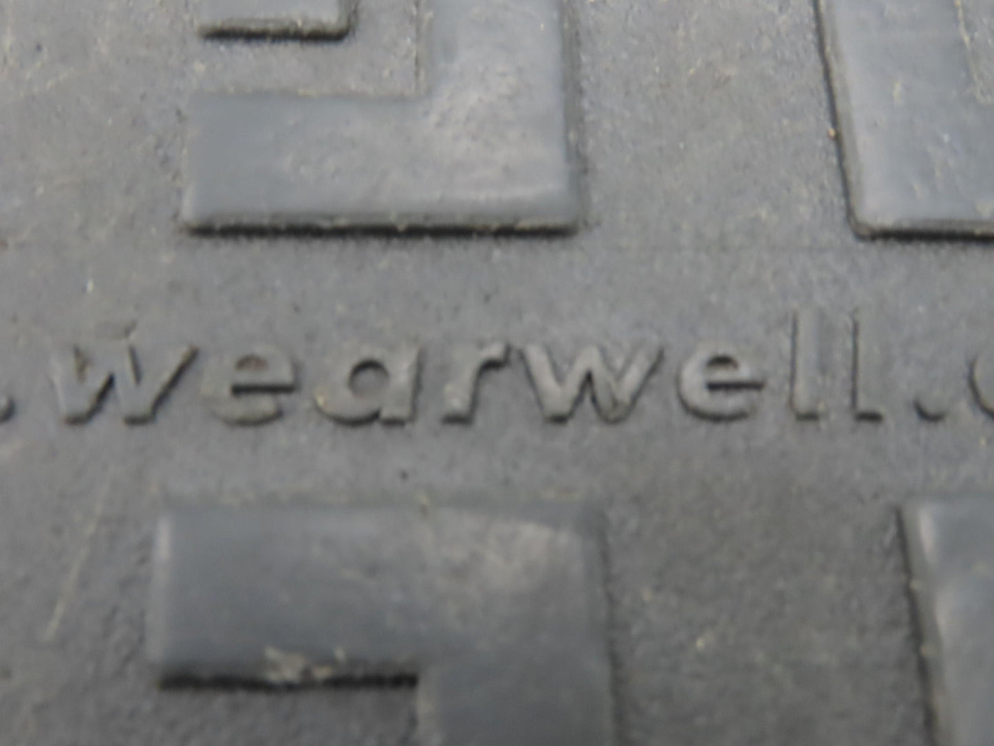 Wearwell H-9389 ErgoDeck Mat - 18 x 18", Solid Tile 7/8" Thick  Lot of 10pcs