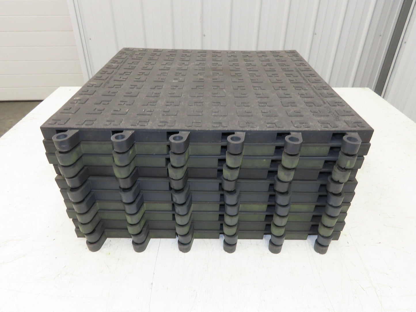 Wearwell H-9389 ErgoDeck Mat - 18 x 18", Solid Tile 7/8" Thick  Lot of 10pcs