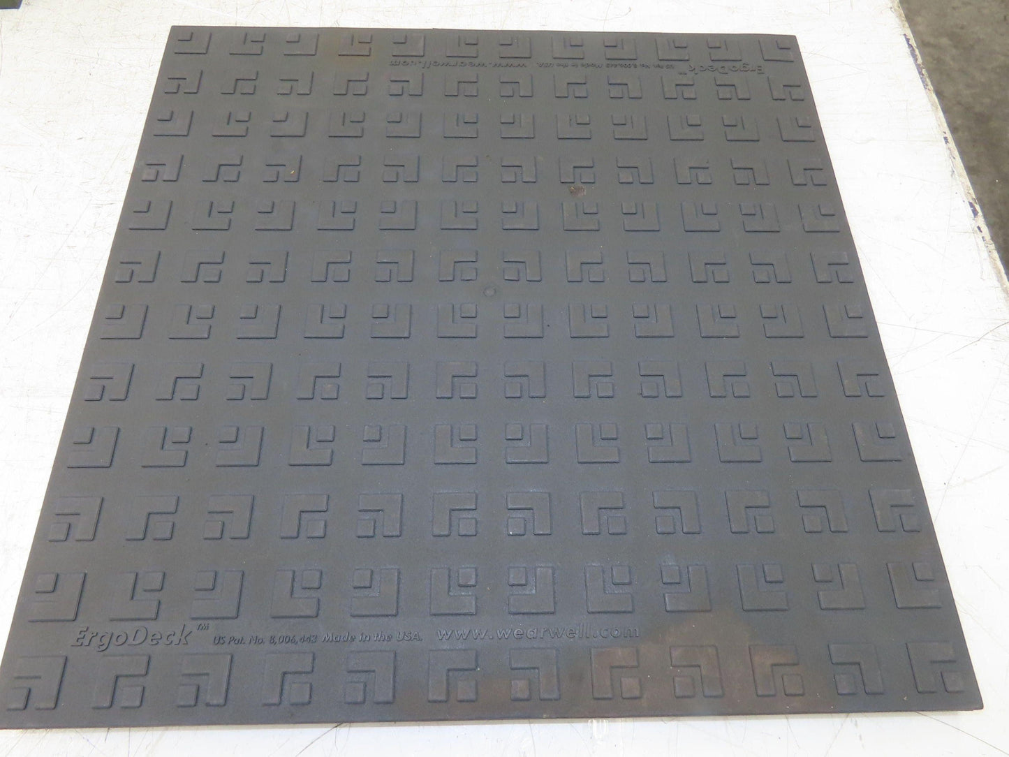 Wearwell H-9389 ErgoDeck Mat - 18 x 18", Solid Tile 7/8" Thick  Lot of 10pcs